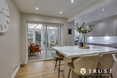 3 bedroom detached house for sale, Hall Park Avenue, Liversedge, WF15