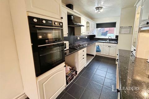 3 bedroom terraced house to rent, Greenham, Bretton, Peterborough, PE3