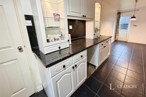 3 bedroom terraced house to rent, Greenham, Bretton, Peterborough, PE3