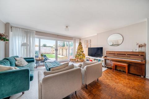 3 bedroom end of terrace house for sale, Grasmere Way, Byfleet, West Byfleet, Surrey, KT14