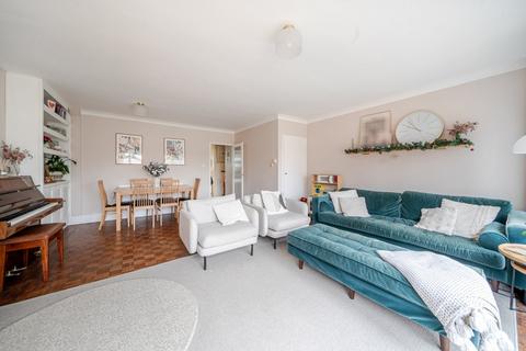 3 bedroom end of terrace house for sale, Grasmere Way, Byfleet, West Byfleet, Surrey, KT14