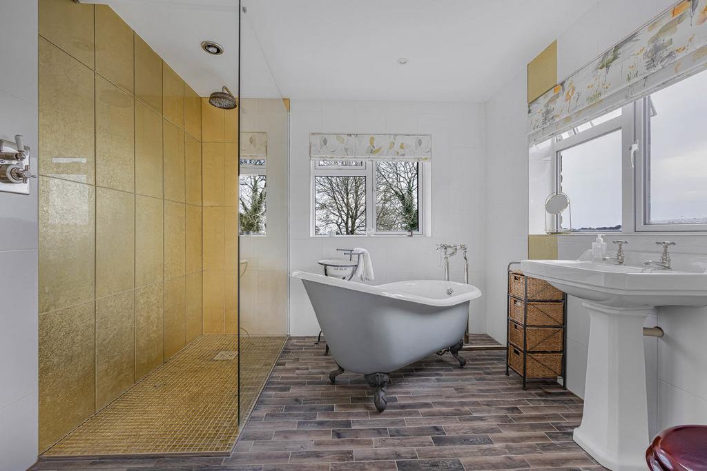 Ensuite