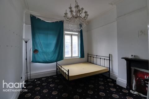 undefined, Mercers Row, NORTHAMPTON