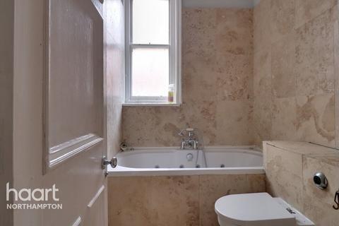 undefined, Mercers Row, NORTHAMPTON