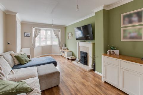 3 bedroom semi-detached house for sale, Mallow Drive, Bromsgrove, Worcestershire, B61