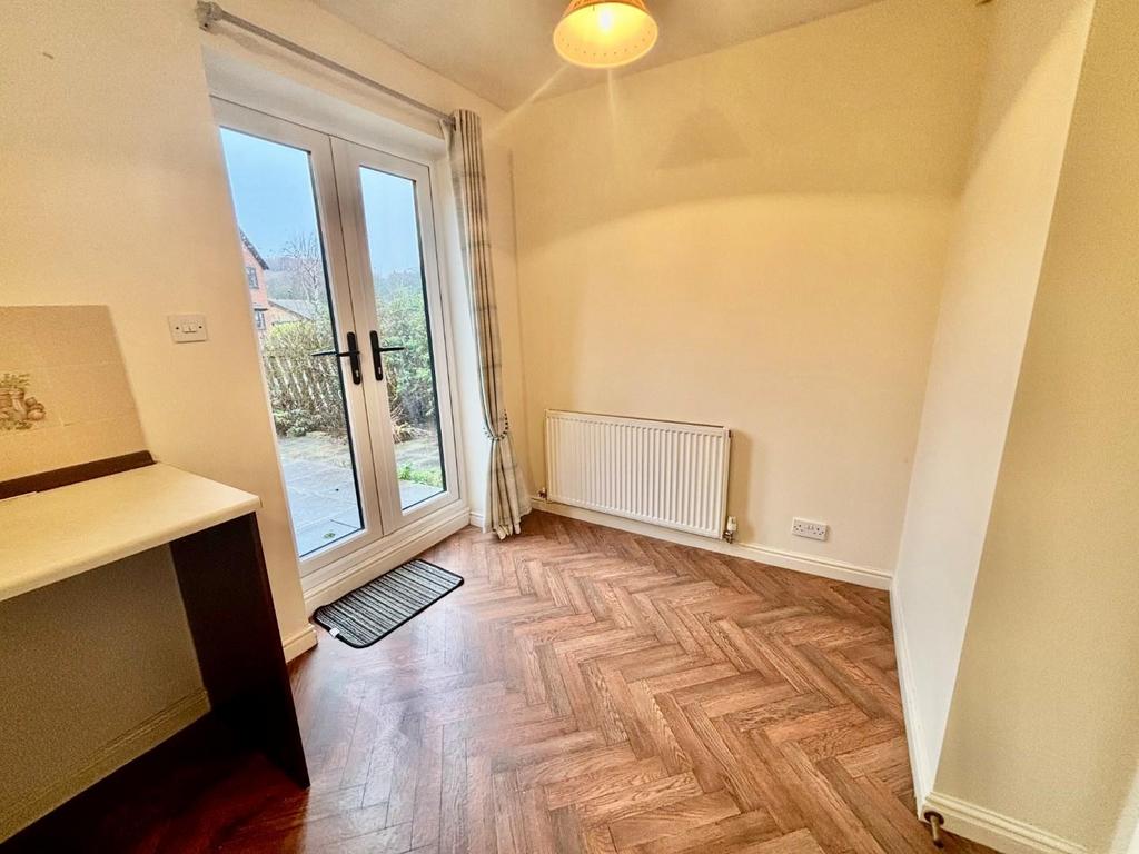 43 Thornbrook kitchen 1.jpg