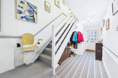 undefined, Modern townhouse moments from Hill Road, Clevedon