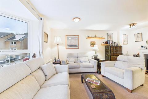 undefined, Modern townhouse moments from Hill Road, Clevedon