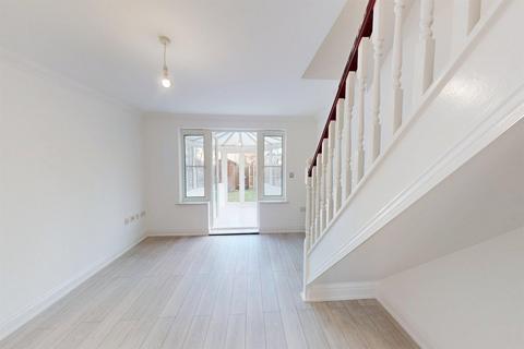 2 bedroom end of terrace house to rent, Willow Tree Close, Abridge, Romford, RM4