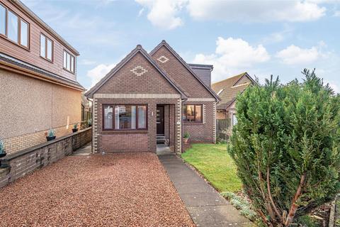 3 bedroom detached house for sale, 11 South Knowe, Crossgates, KY4 8AW