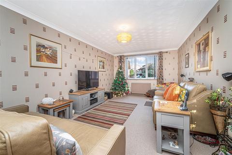 3 bedroom detached house for sale, 11 South Knowe, Crossgates, KY4 8AW