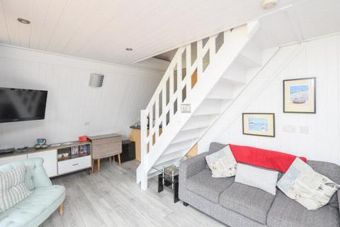4 bedroom chalet for sale, Upper Street, Kingsdown CT14