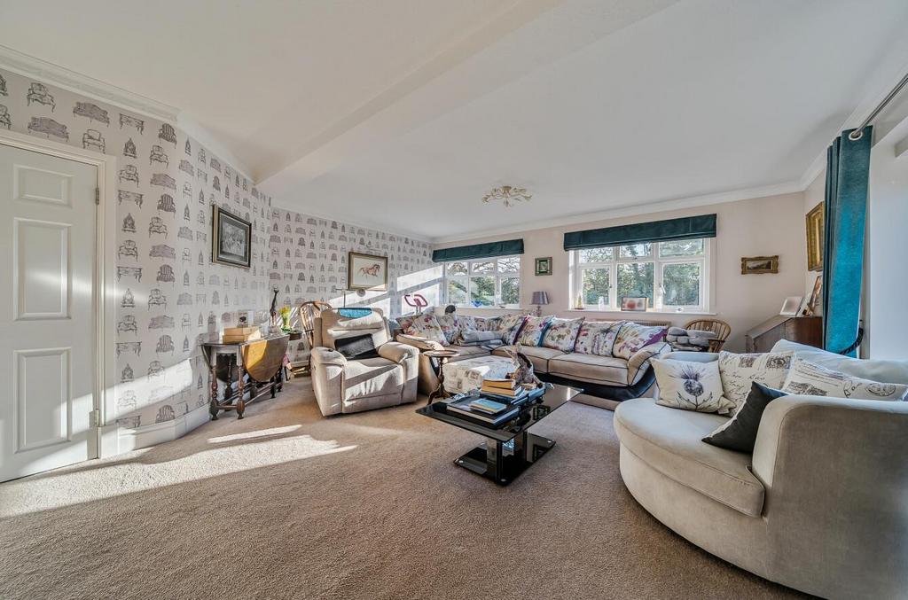 Living Room.jpg