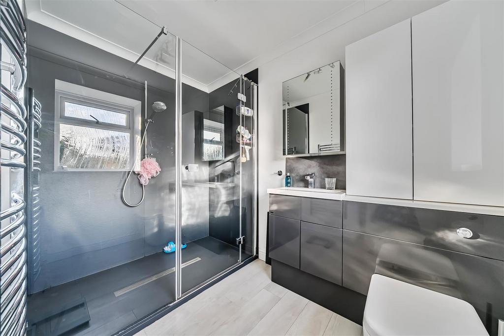En-Suite .2