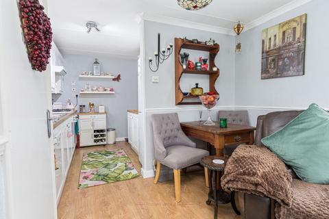 1 bedroom park home for sale, Bonehurst Road, Horley RH6