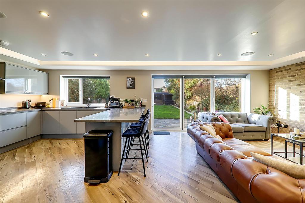 IMG 1643-IMG 1645.jpg