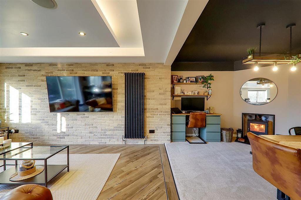 IMG 1697-IMG 1699.jpg