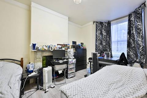 3 bedroom flat for sale, Wendover Road, Harlesden, London, NW10