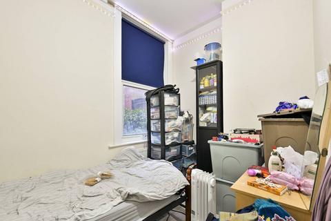 3 bedroom flat for sale, Wendover Road, Harlesden, London, NW10