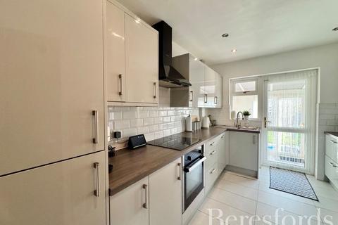 3 bedroom terraced house for sale, Hood Road, Rainham, RM13