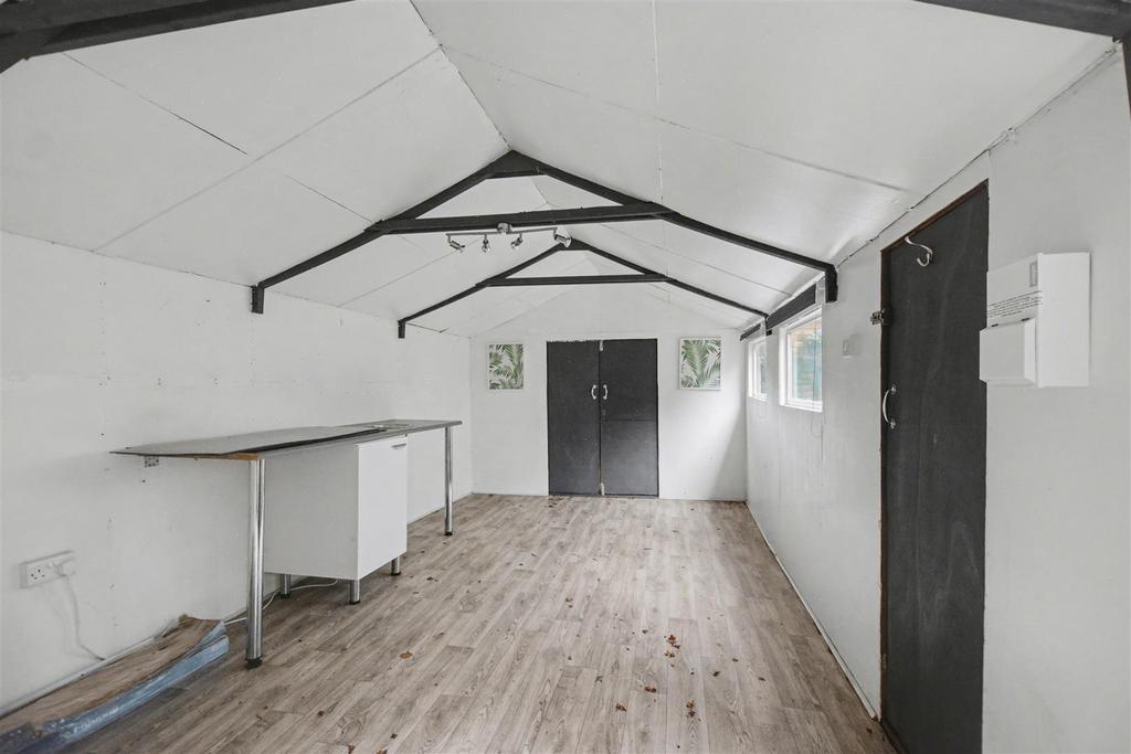 Outbuilding 2.jpeg