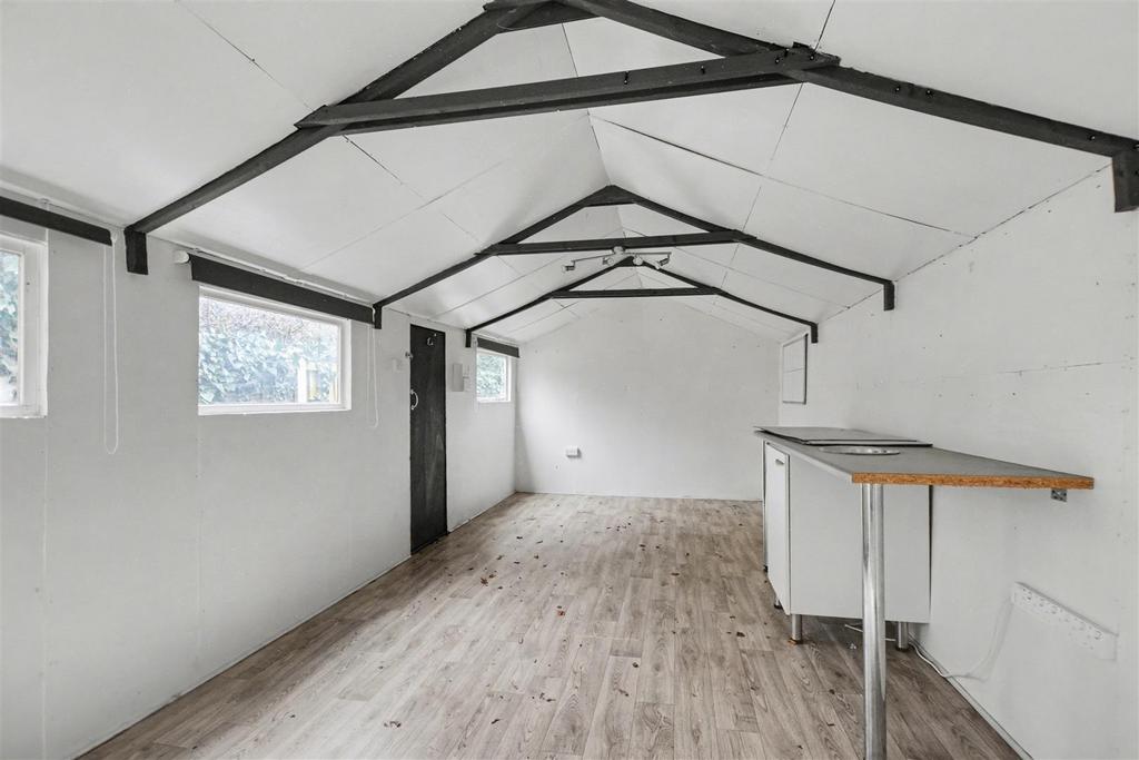 Outbuilding 1.jpeg