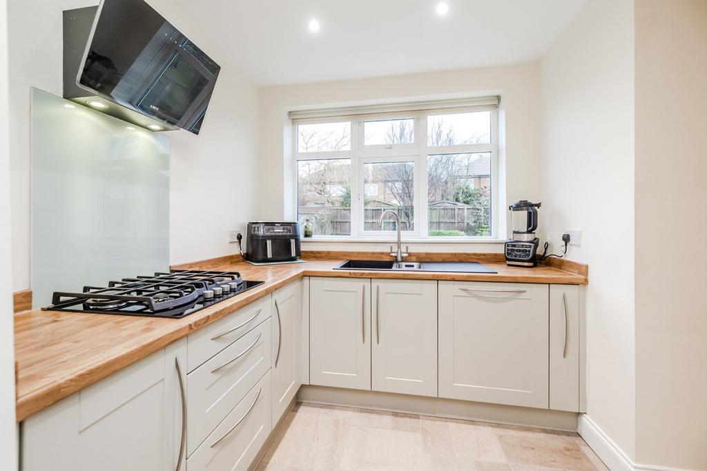 32 Northcote Avenue-Newcastleupon Tyne-NE55 AN-11