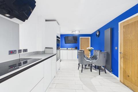 4 bedroom detached house for sale, Manor Farm Drive, Market Drayton, Shropshire