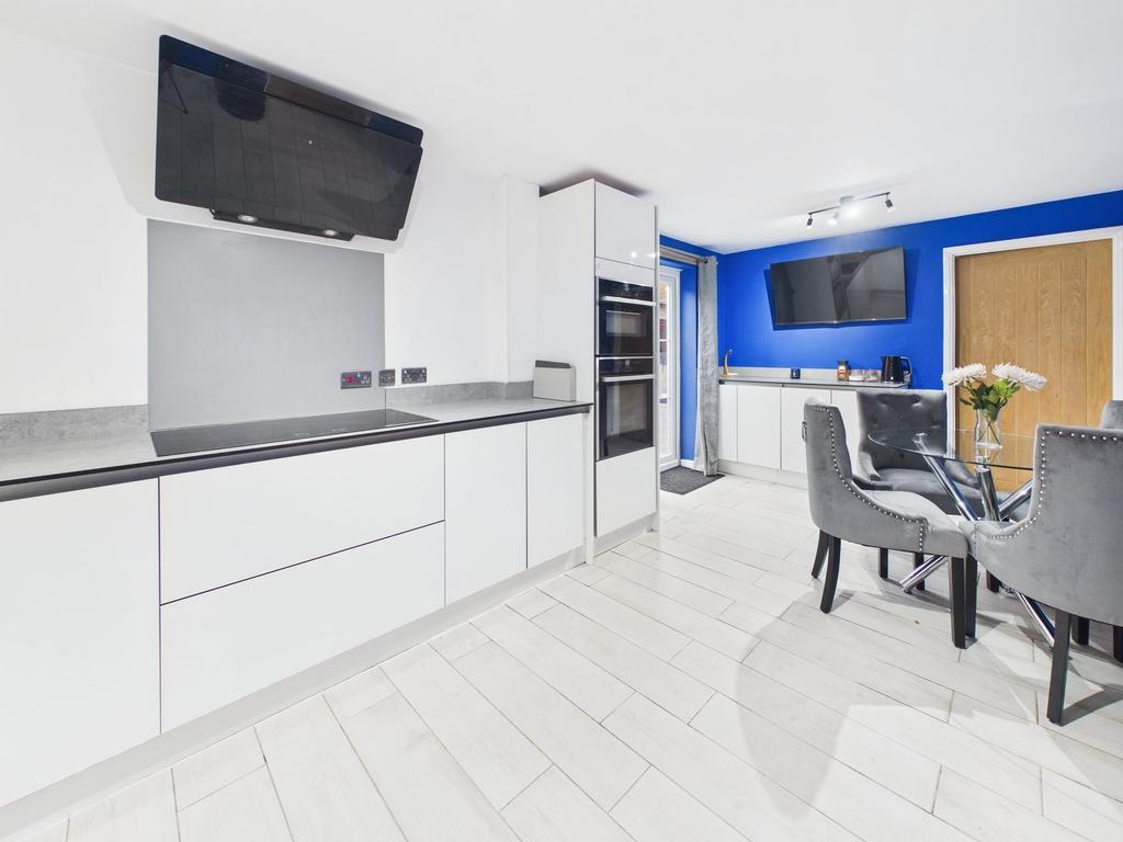Open plan kitchen/diner