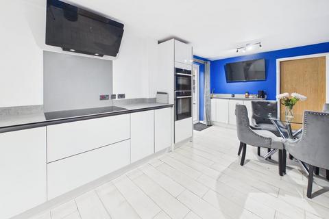 4 bedroom detached house for sale, Manor Farm Drive, Market Drayton, Shropshire