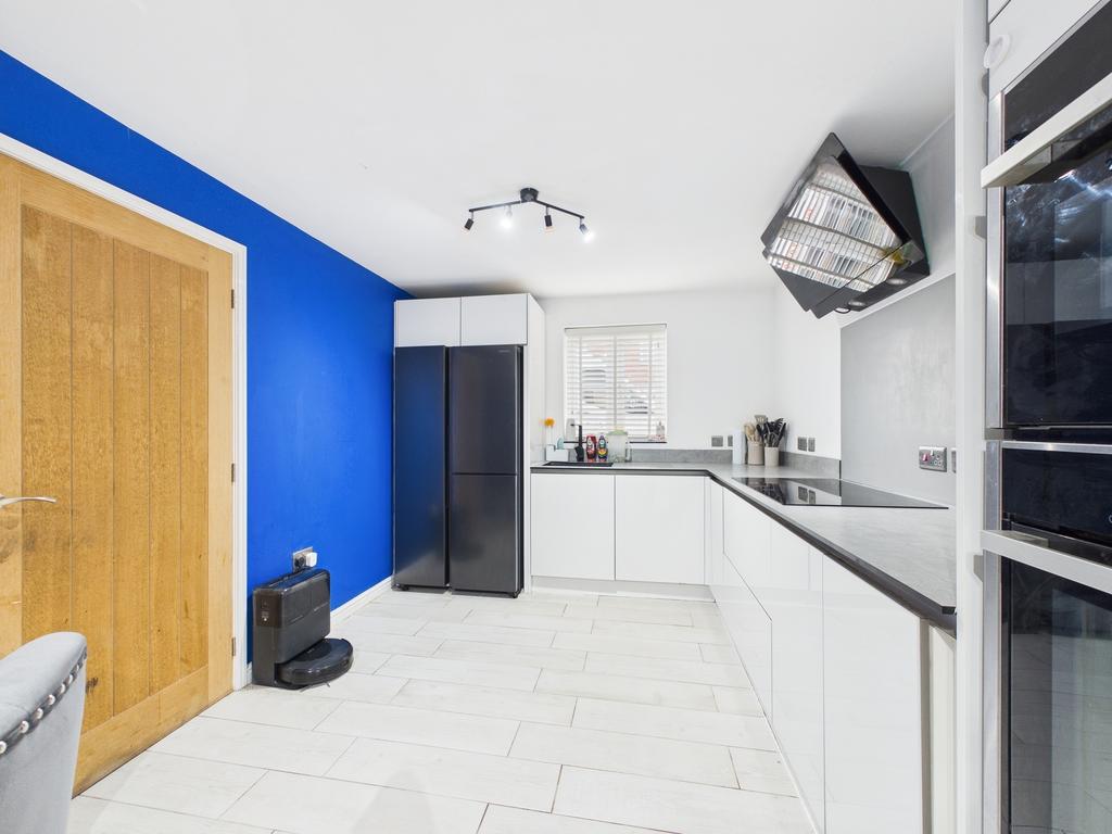 Open plan kitchen/diner