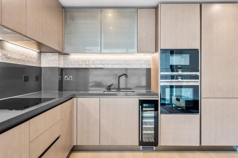 3 bedroom apartment to rent, Prince of Wales, London, SW11