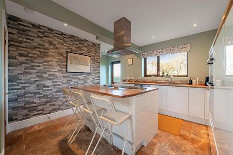 5 bedroom detached house for sale, Rugby Road, Kilsby, Rugby Warwickshire CV23 8XX