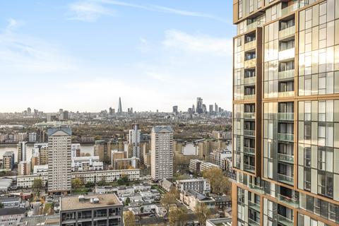 undefined, Lincoln Plaza, London E14