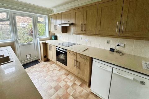 2 bedroom flat to rent, Barton Close, PO32