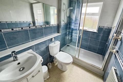 2 bedroom flat to rent, Barton Close, PO32