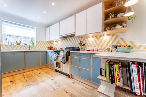 undefined, Langley Lane, SW8, Vauxhall, London, SW8