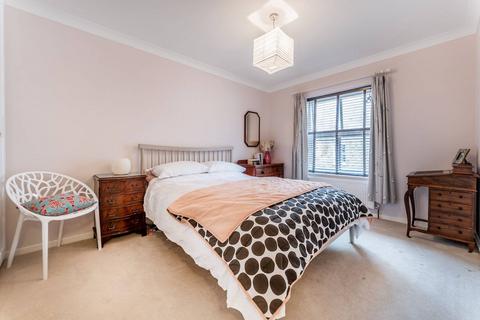 undefined, Langley Lane, SW8, Vauxhall, London, SW8