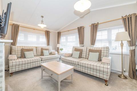 2 bedroom bungalow for sale, Wisteria Way, Herne Bay, CT6