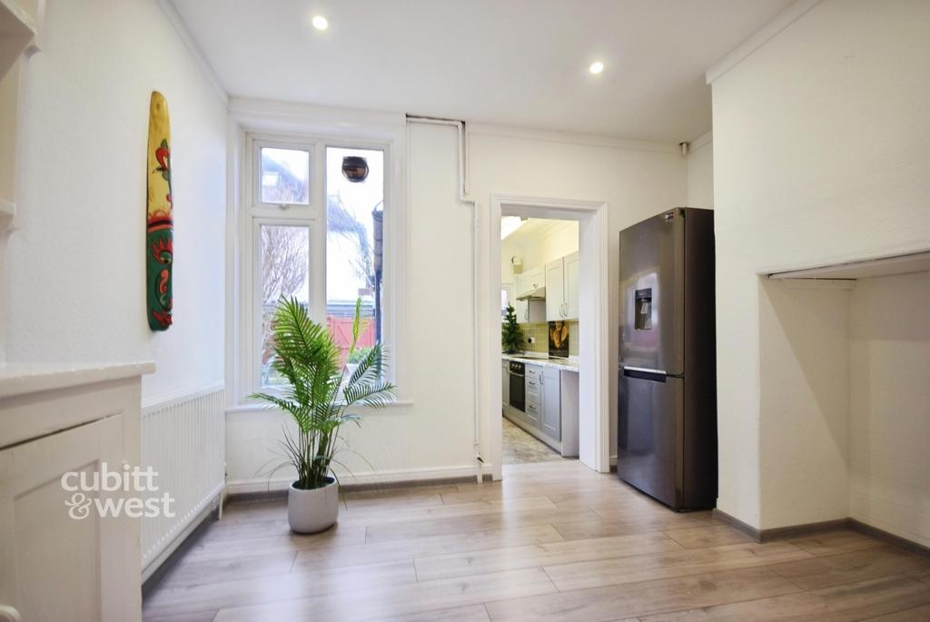 56 Ockley Road - 1