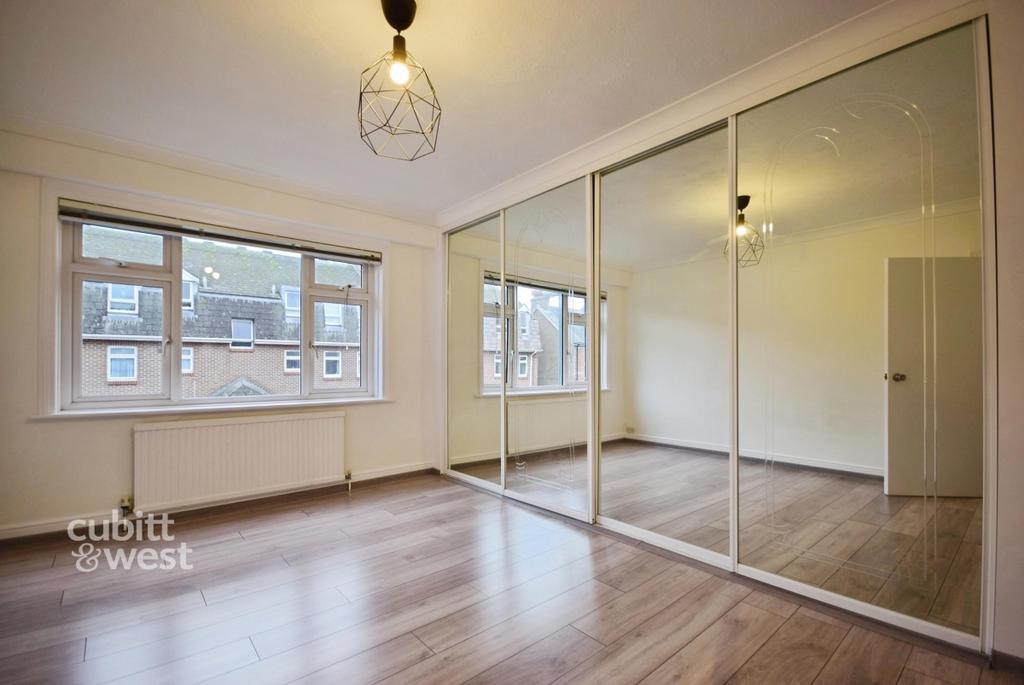 56 Ockley Road - 5