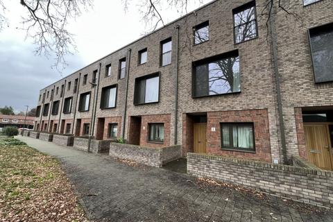 undefined, 6 Murray Green, Woking GU21