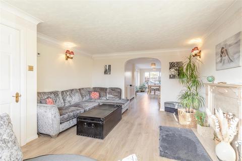4 bedroom detached house for sale, Hazelwood Drive, Maidstone