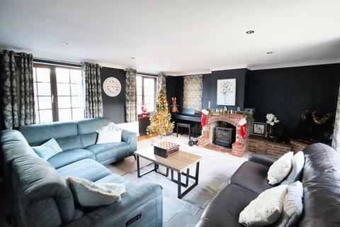4 bedroom detached house for sale, High Street, Wilburton, CB6