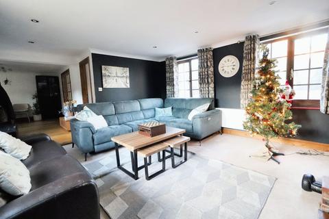 4 bedroom detached house for sale, High Street, Wilburton, CB6