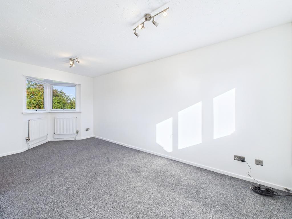 Cam01909 g0 pr0386 still001