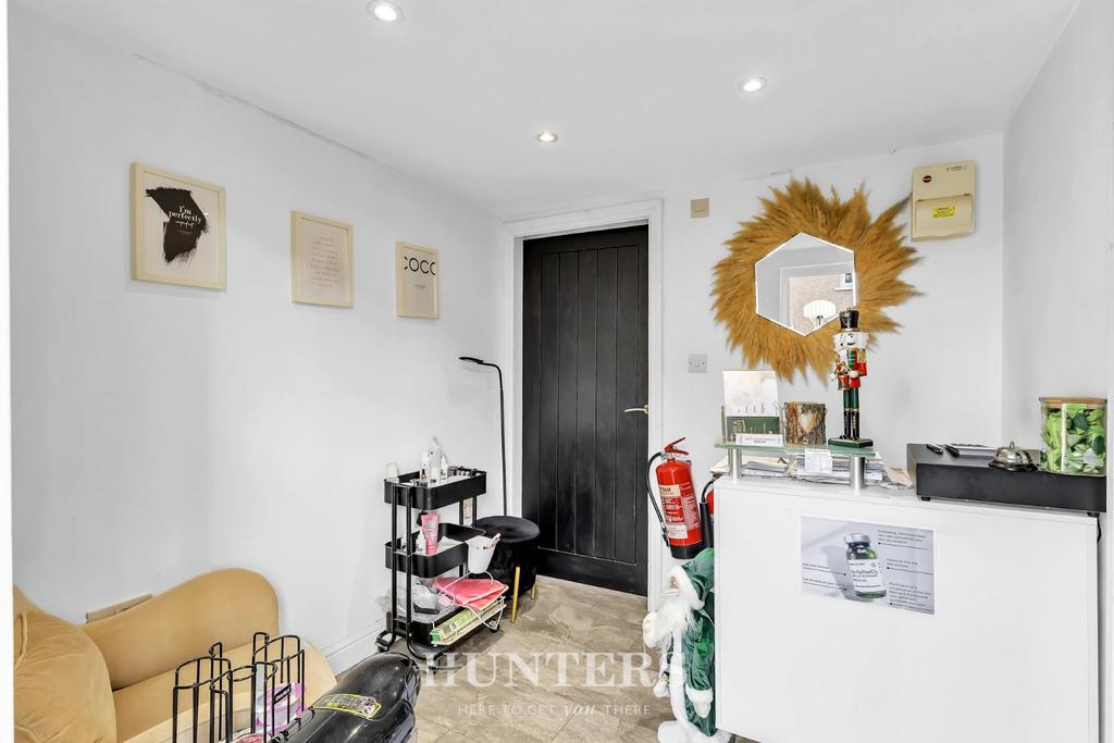 Kelvin Avenue (19).jpg