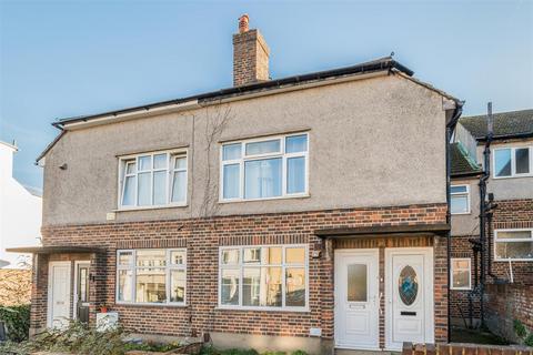 2 bedroom maisonette for sale, Chiltern Drive, Surbiton