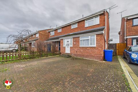 3 bedroom semi-detached house for sale, Tirlebank Way, Tewkesbury, GL20
