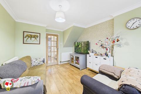 3 bedroom semi-detached house for sale, Tirlebank Way, Tewkesbury, GL20